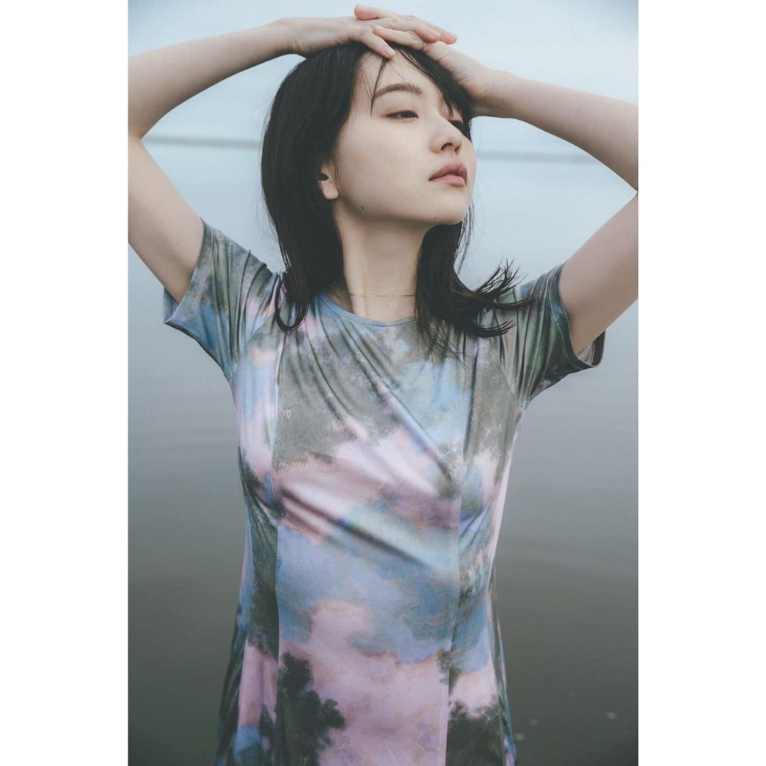 Anna Yamada Second Photobook BLUE B.L.T.MOOK Edition